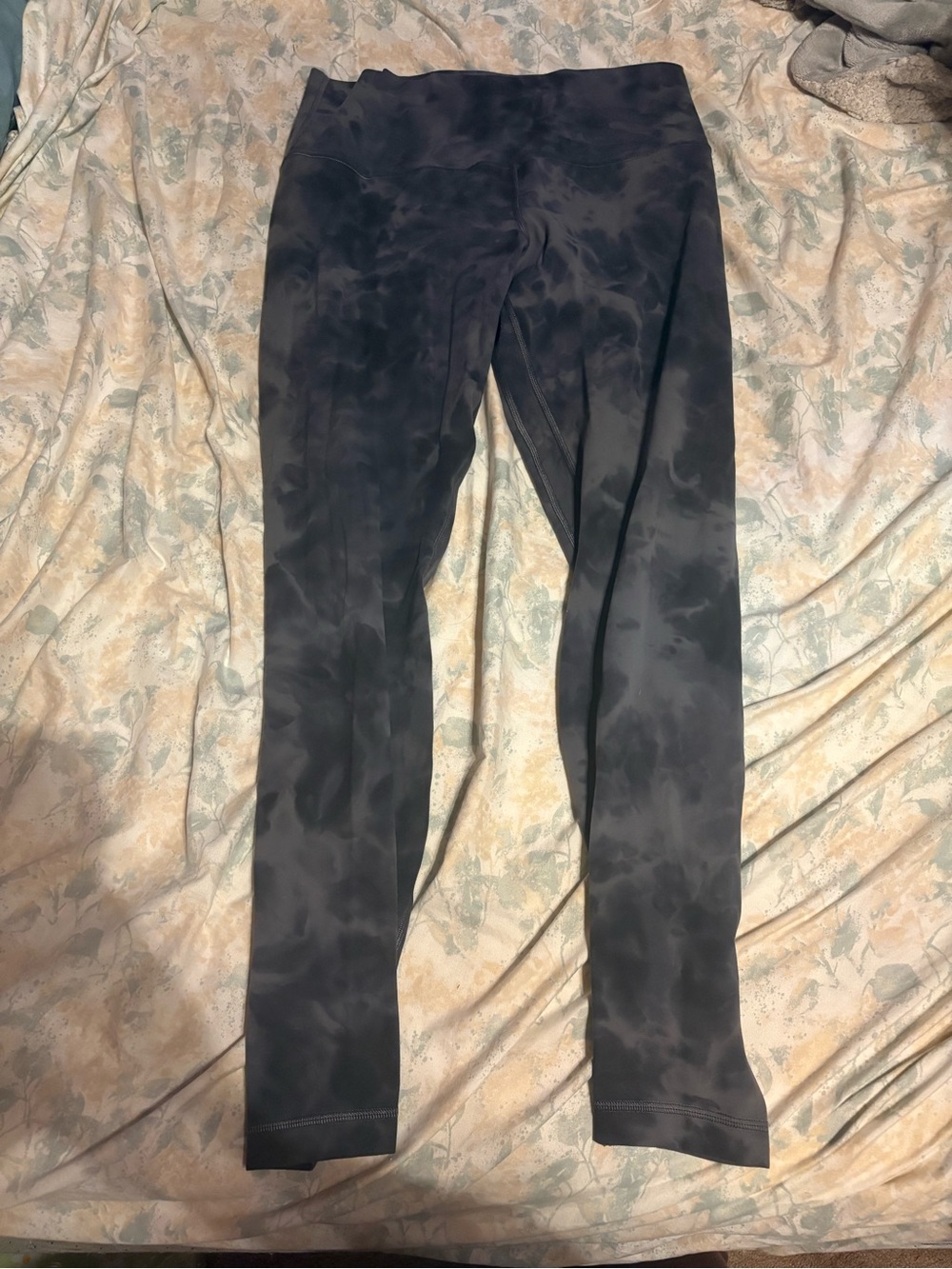 Lululemon diamond eye leggings